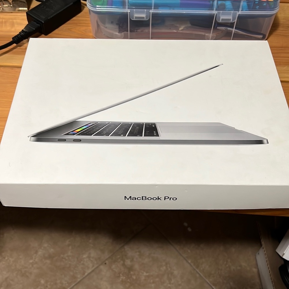 Macbook Pro Touchbar Box